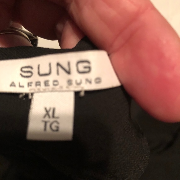 Gorgeous Black polyester Alfred Sung top, sheer like fabric, never worn - Picture 5 of 8